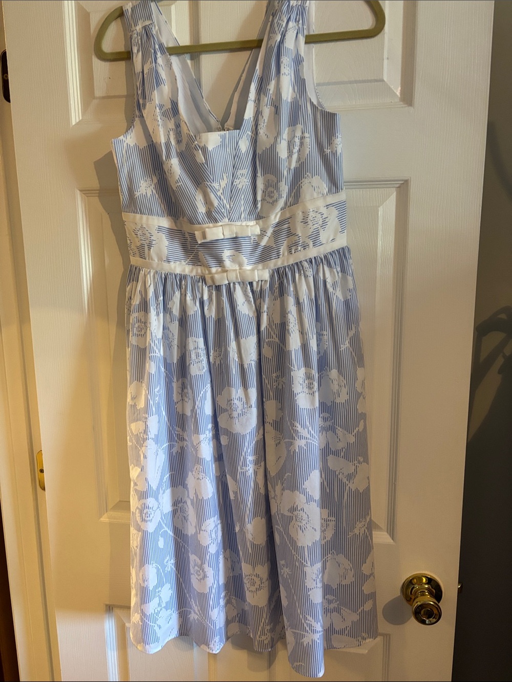 New Blue and White Floral Women’s Sundress Size 6